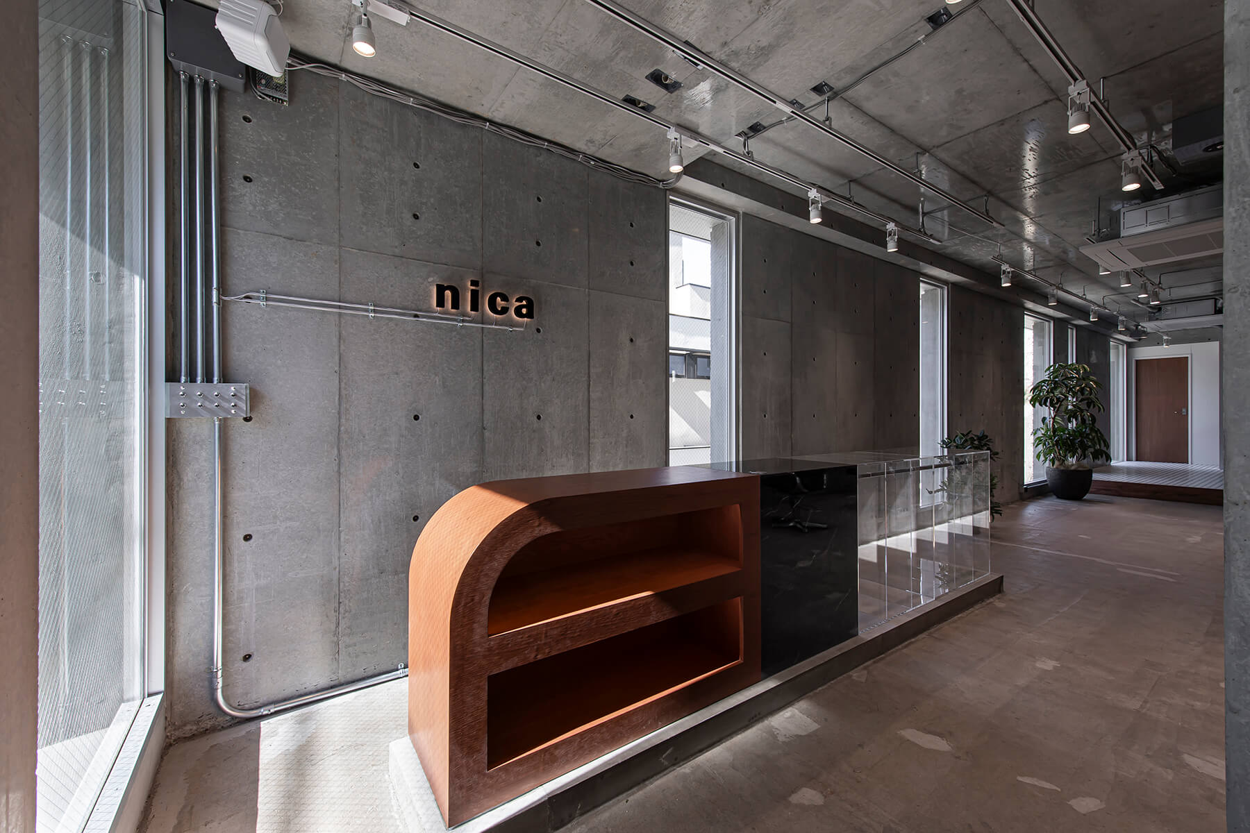 nica／Tokyo