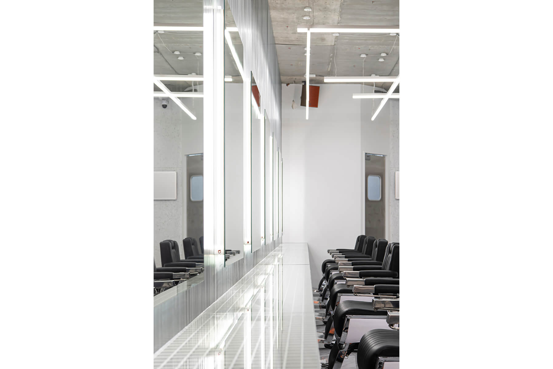 EIGHT MEN 那覇新都心／Okinawa