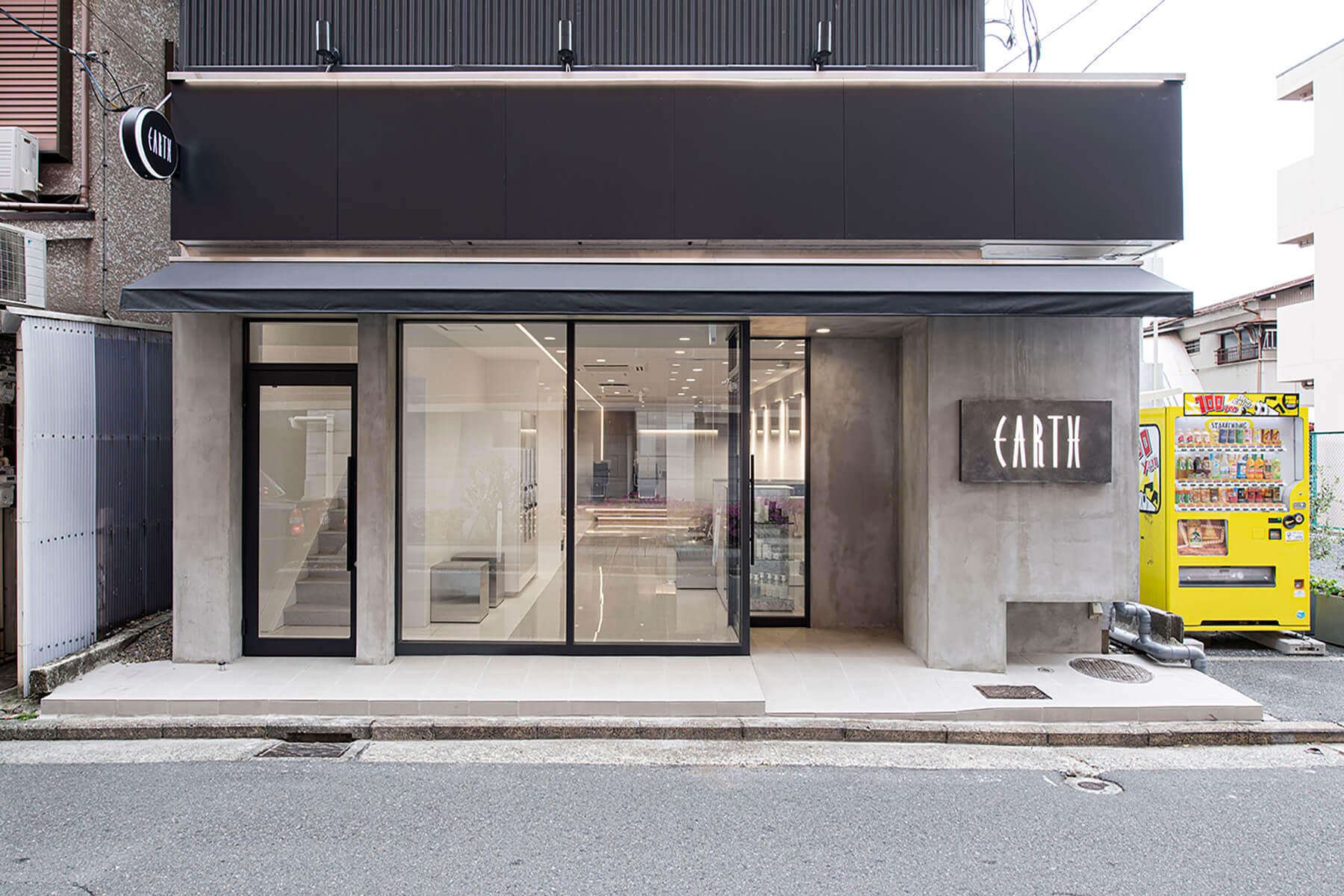 EARTH 上大岡店／Kanagawa