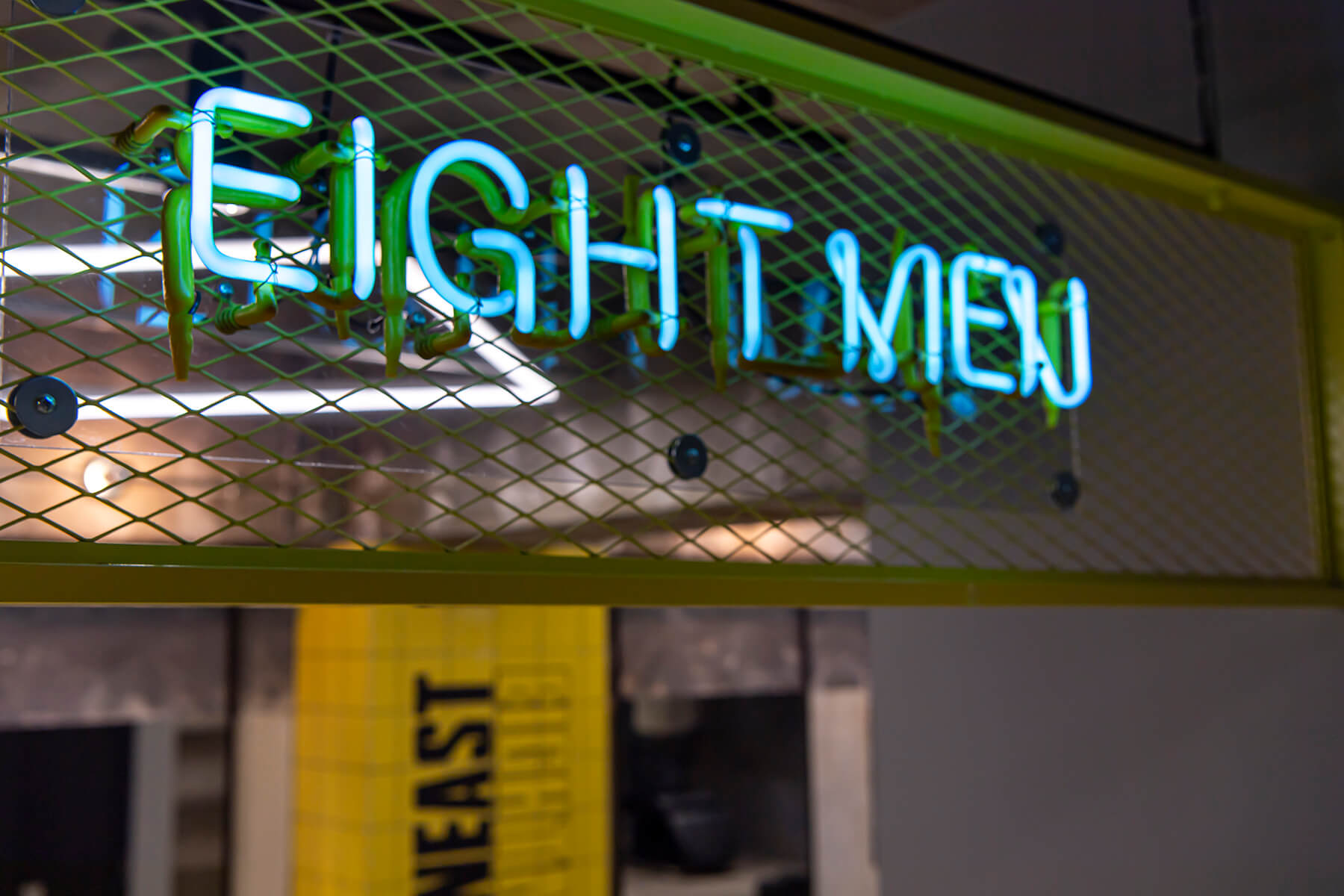 EIGHT MEN 池袋東口店／Tokyo