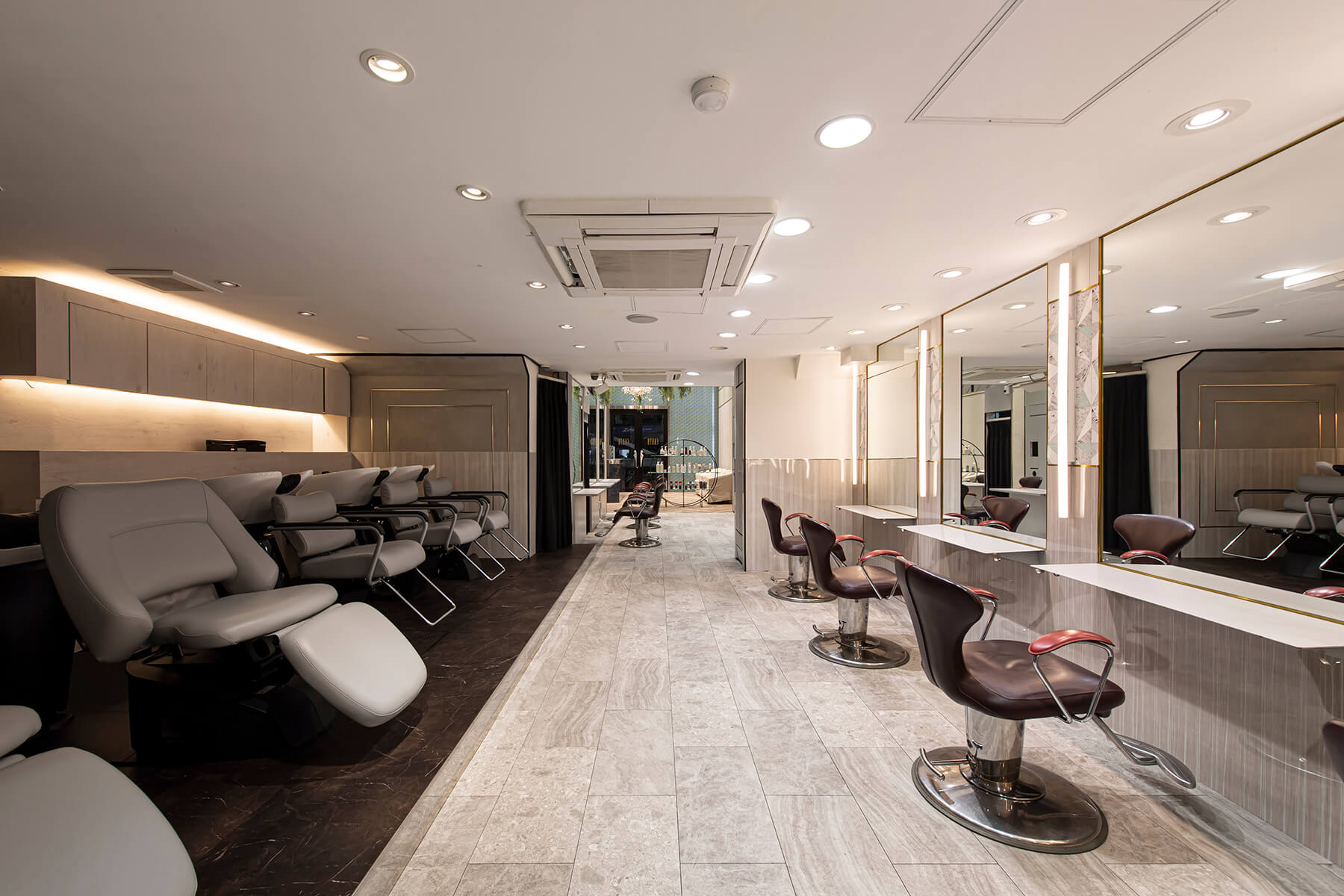 EARTH 銀座店／Tokyo