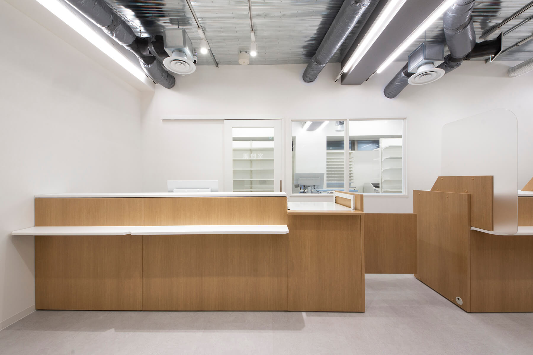 くるむ薬局 四条烏丸店／Kyoto