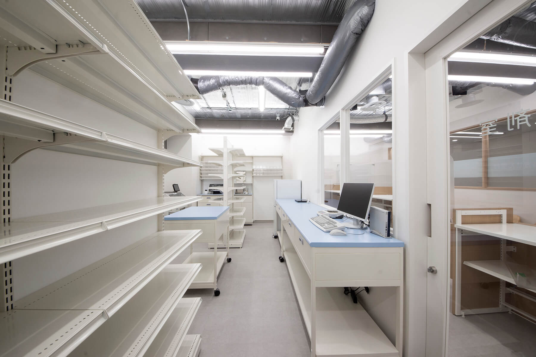 くるむ薬局 四条烏丸店／Kyoto