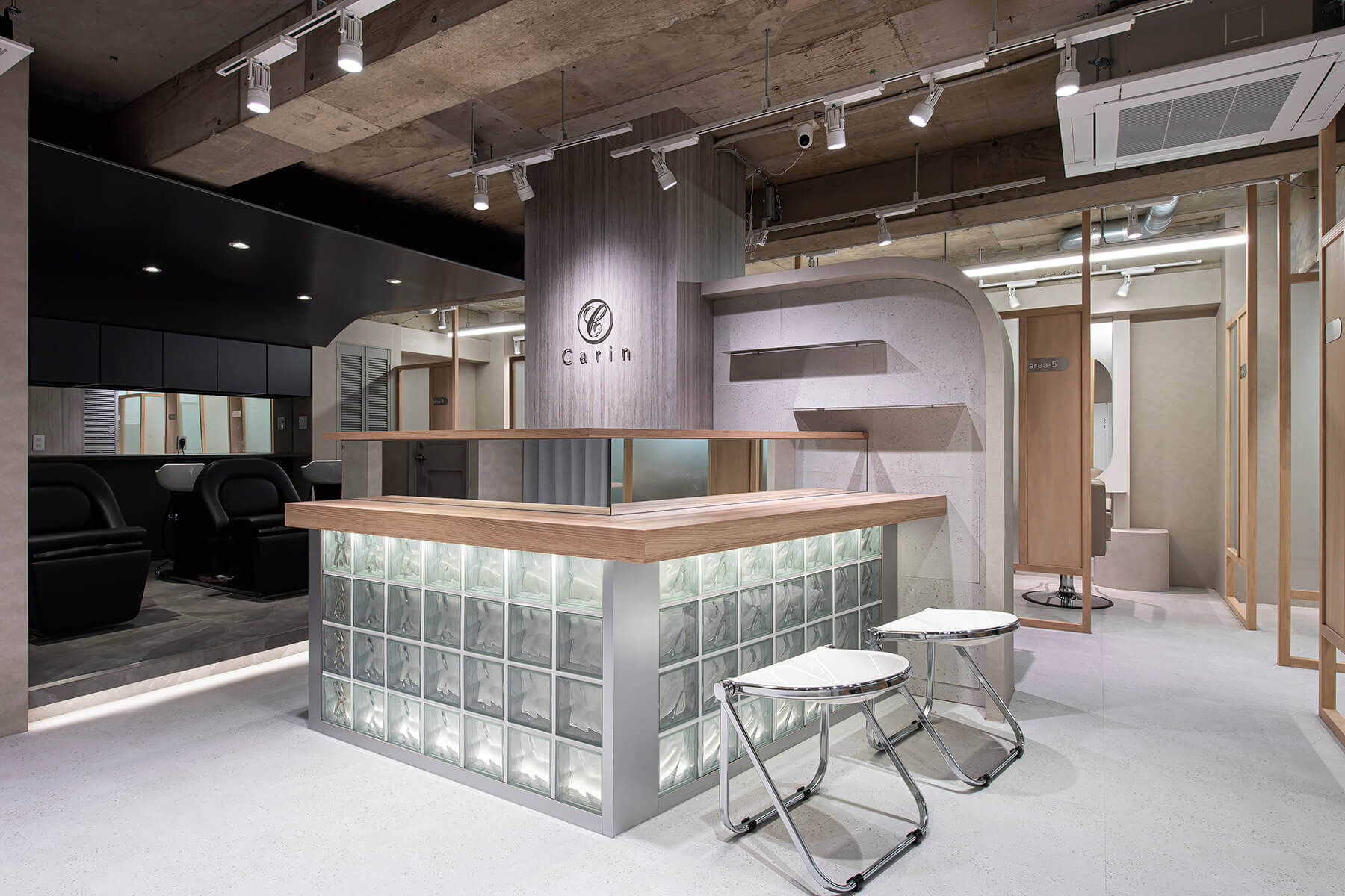 【美容室Carin 川崎のデザイン事例をご紹介!】